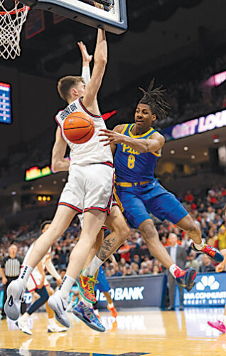 No. 18 Virginia tops Pitt in men’s basketball